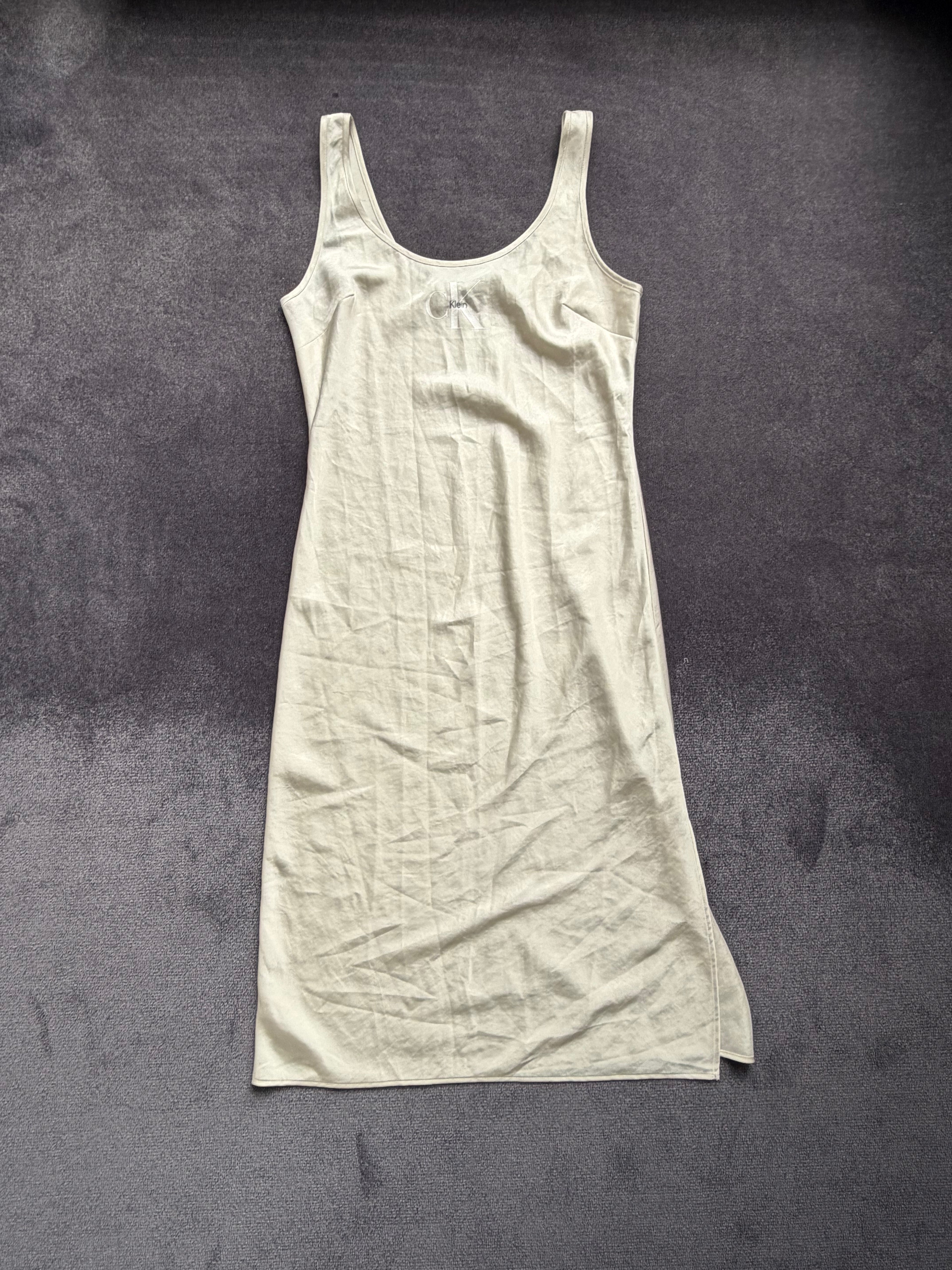 The Péroline Slip Dress